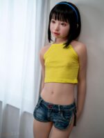 Jcute 幼澪 137cm 平胸蘿莉矽膠娃娃 黃背心：圖片 5